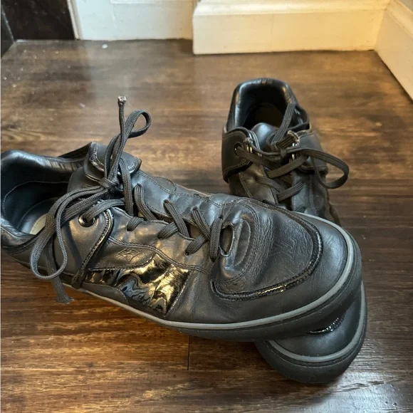 Louis Vuitton Vintage Sneaker (Size 11) Sale - Picture 6 of 6